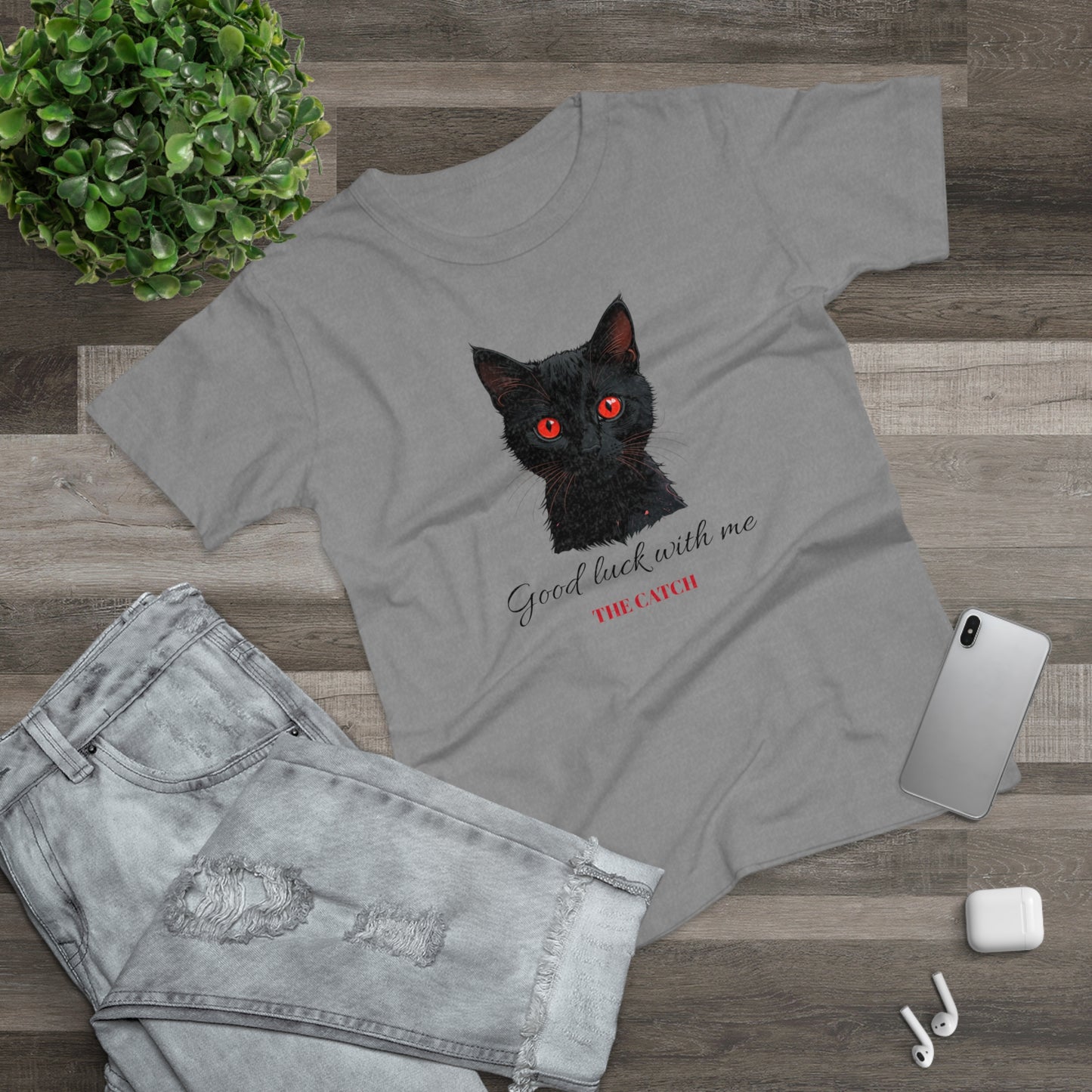 Good Luck Cat Women's T-Shirt - Playful Black Cat Design