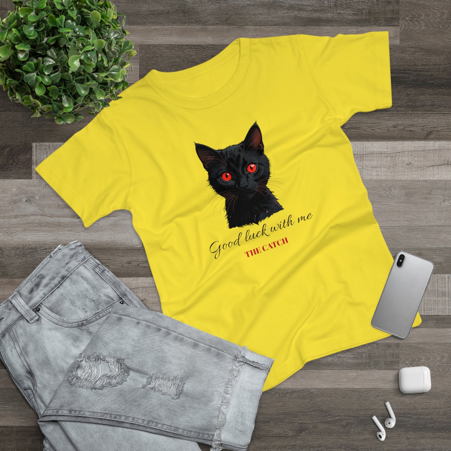 Good Luck Cat Women's T-Shirt - Playful Black Cat Design