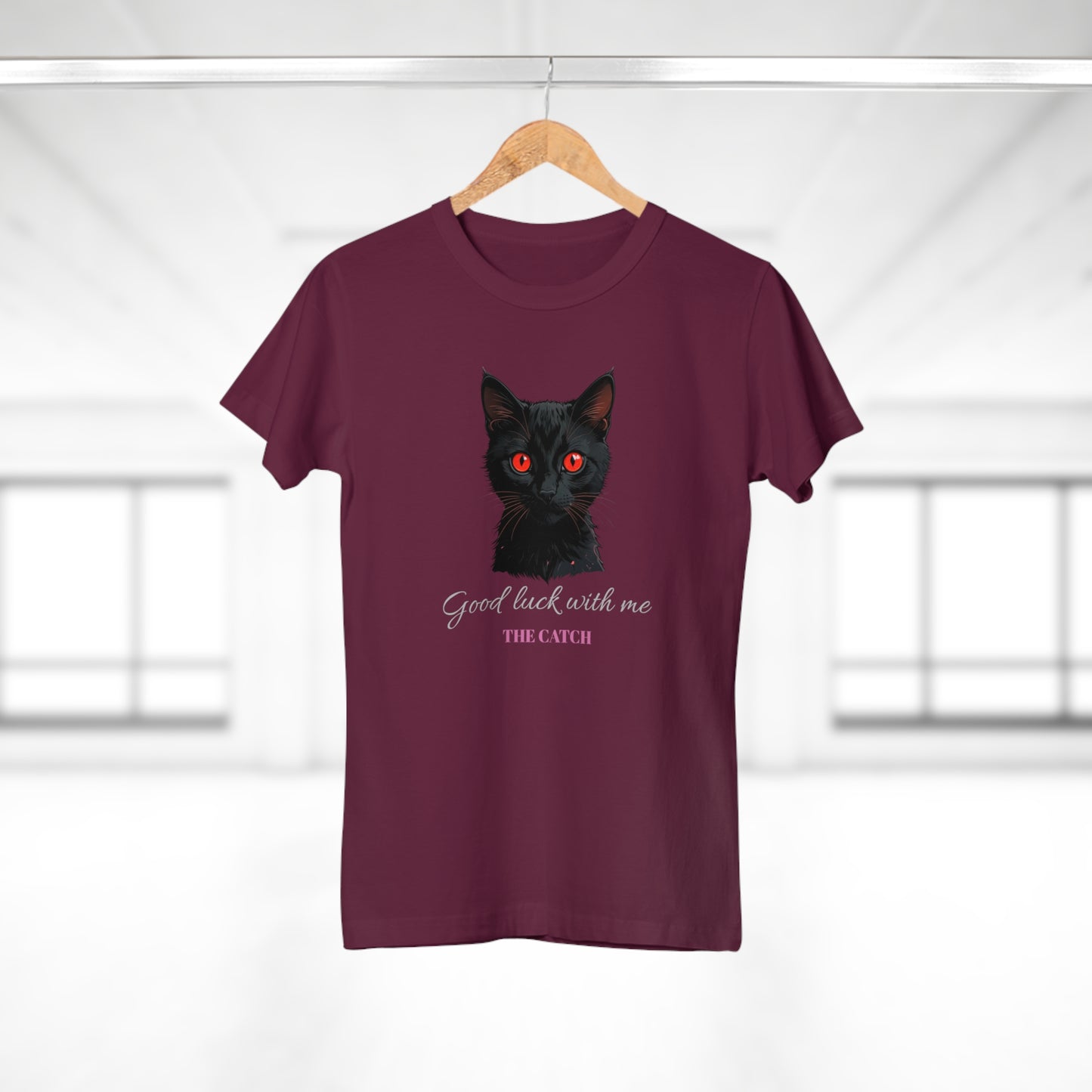 Good Luck Cat Women's T-Shirt - Playful Black Cat Design