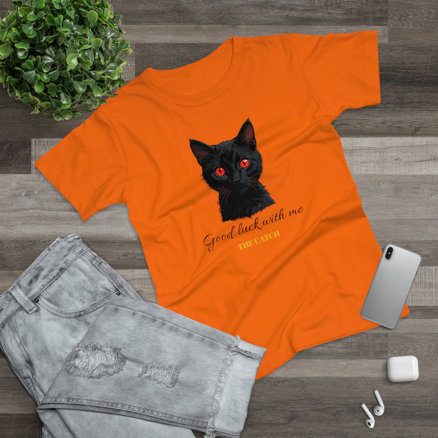 Good Luck Cat Women's T-Shirt - Playful Black Cat Design